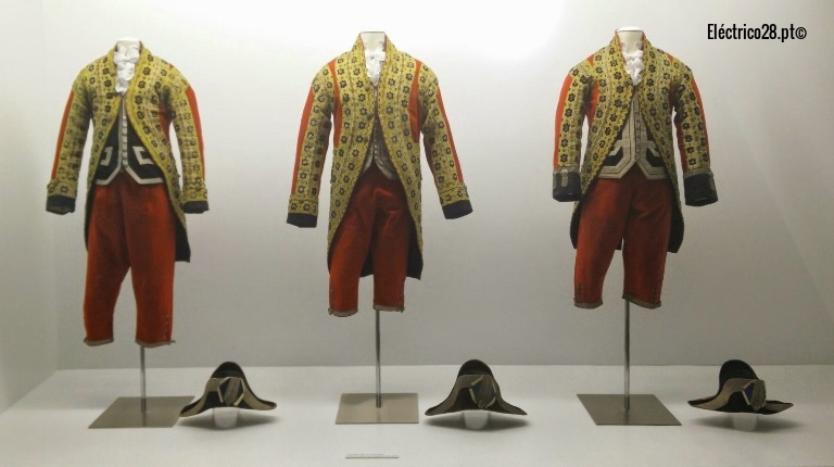 Trajes