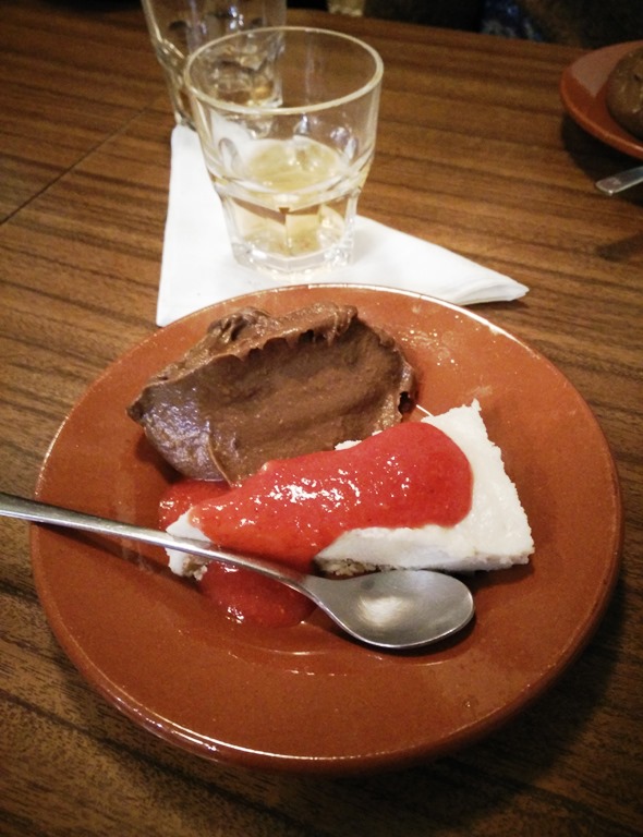 Mousse de cacau e cheesecake -Eléctrico 28