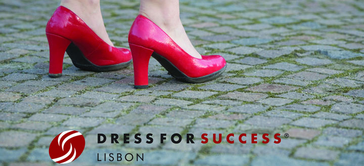 A Dress for Success promove a independência financeira de mulheres com poucos recursos, através de programas de ajuda na obtenção e retenção de emprego.